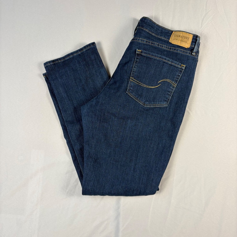 Signature by Levi Strauss & Co. Jeans Womens Size 12 Mid Rise Straight
